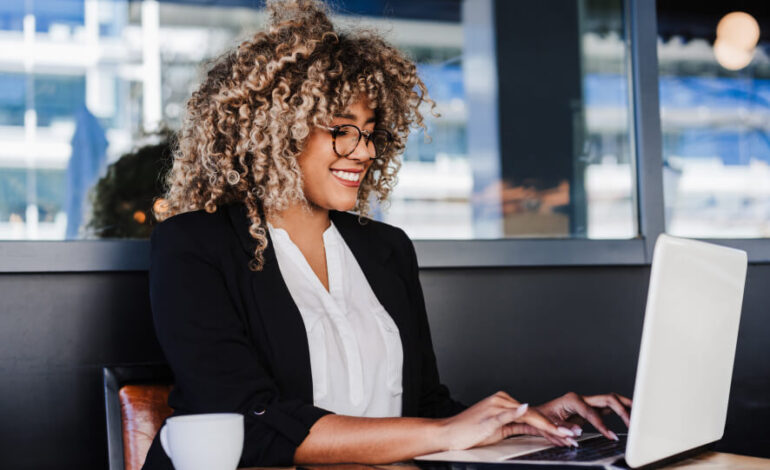 Lead Nurturing 2.0: Wie Sie E-Mail, SMS und Web-Push zu einer unübersehbaren Kampagne verbinden