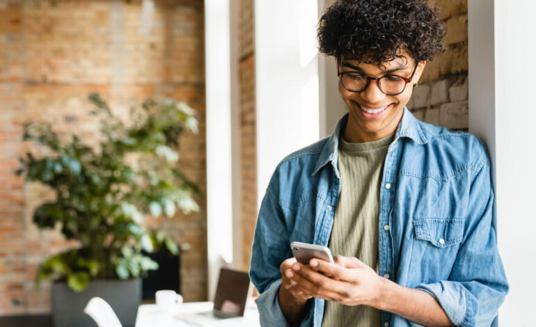 Wie Sie E-Commerce-Kunden über Mobile Apps und SMS erreichen